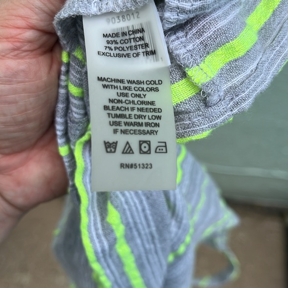 Vince Camuto striped sleeveless top - Picture 9 of 14